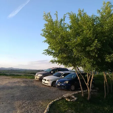 Crete Senesi بيت ضيافة 3*