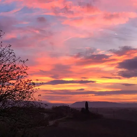 Crete Senesi 3* كاستيلْنْوافو بيراردين